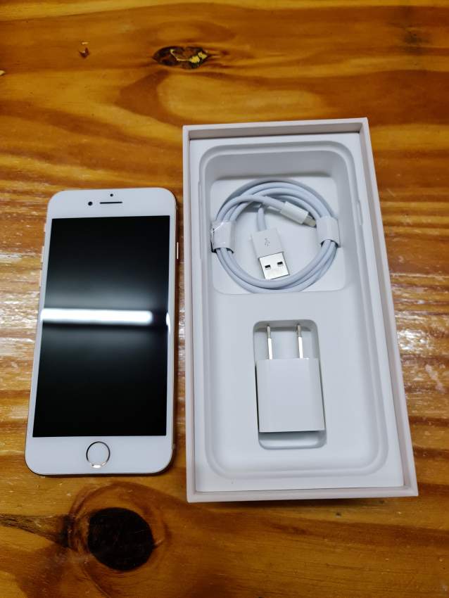 iPhone 8 64GB Gold - 2 - iPhones  on Aster Vender