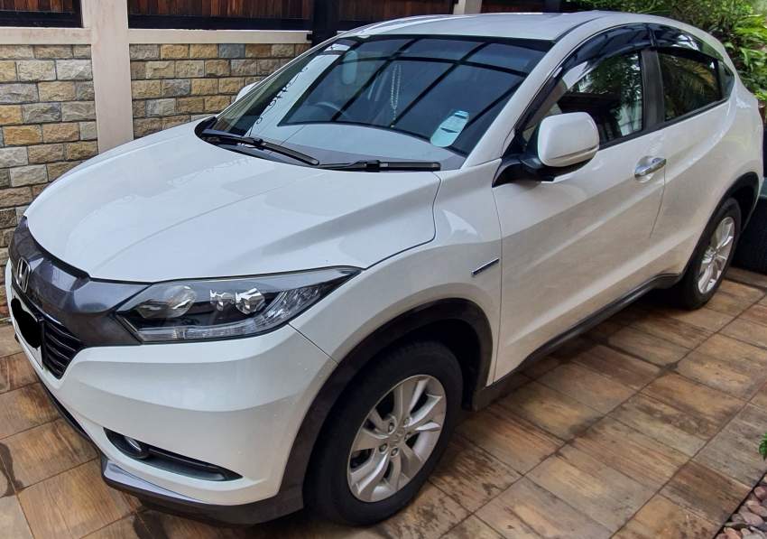 Honda Vezel - 4 - SUV Cars  on Aster Vender