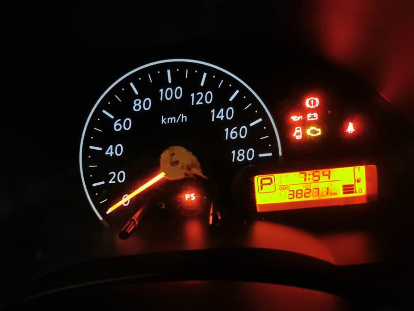 Nissan march 2015 - 4 - Family Cars  on Aster Vender