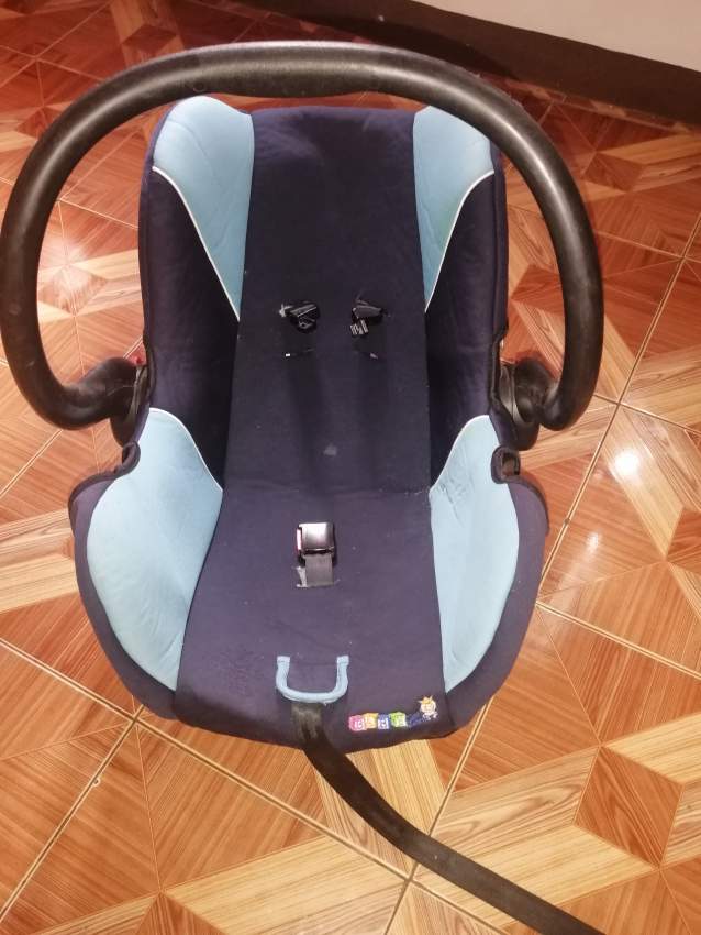 Baby car seat - Kids Stuff at AsterVender