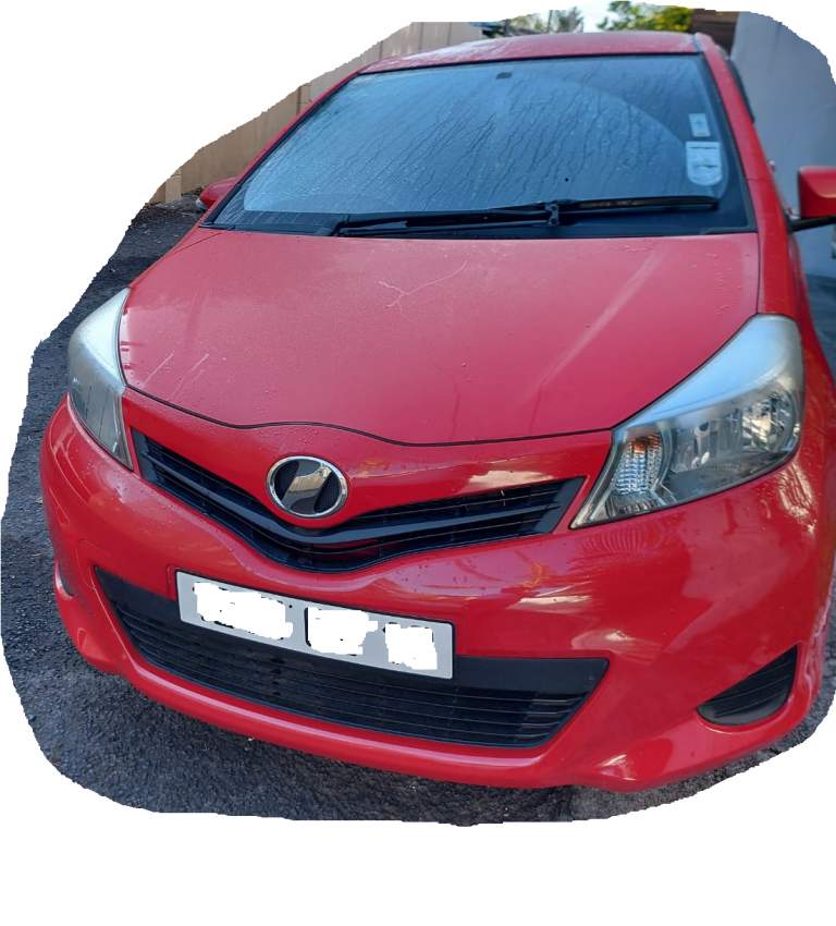 Toyota Vitz 2013 Automatic. 52000 kms. 1300 cc - 2 - Compact cars  on Aster Vender