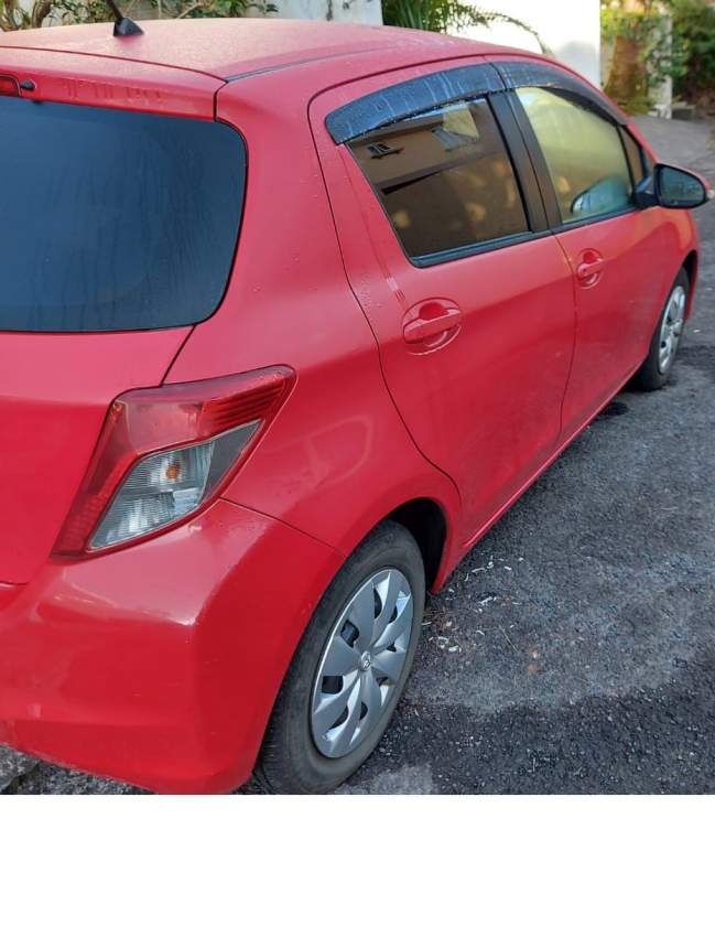 Toyota Vitz 2013 Automatic. 52000 kms. 1300 cc - 1 - Compact cars  on Aster Vender