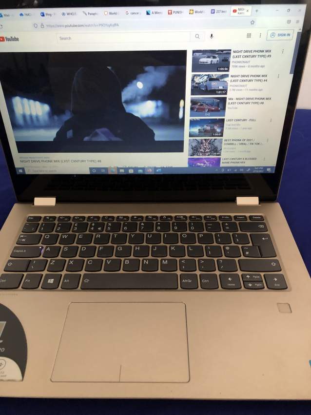 Lenovo Yoga 2018 notebook with touch screen - 1 - Laptop  on Aster Vender