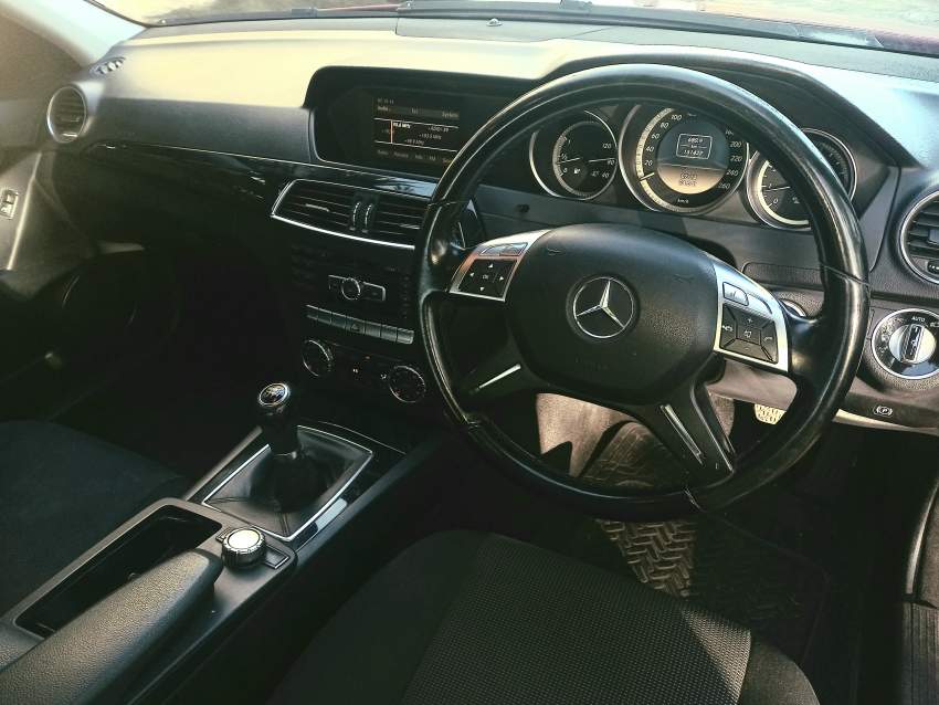 Mercedes - 6 - Luxury Cars  on Aster Vender