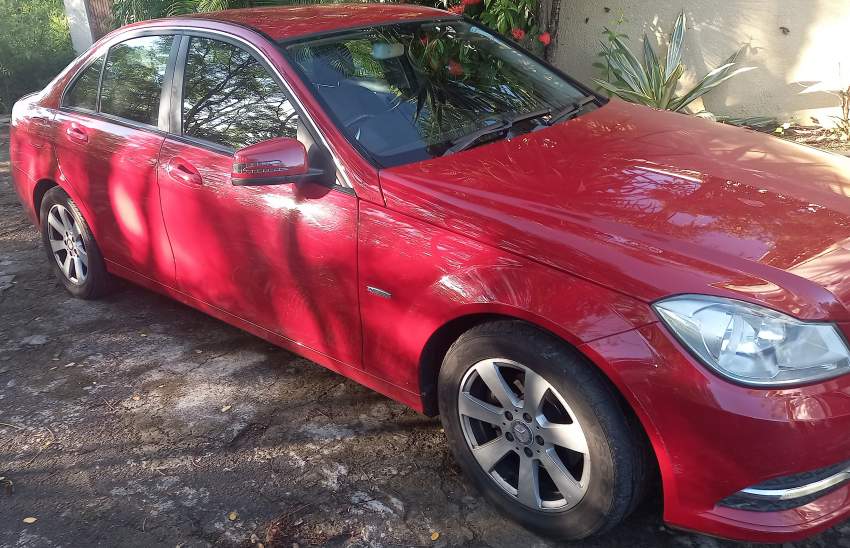 Mercedes - 1 - Luxury Cars  on Aster Vender