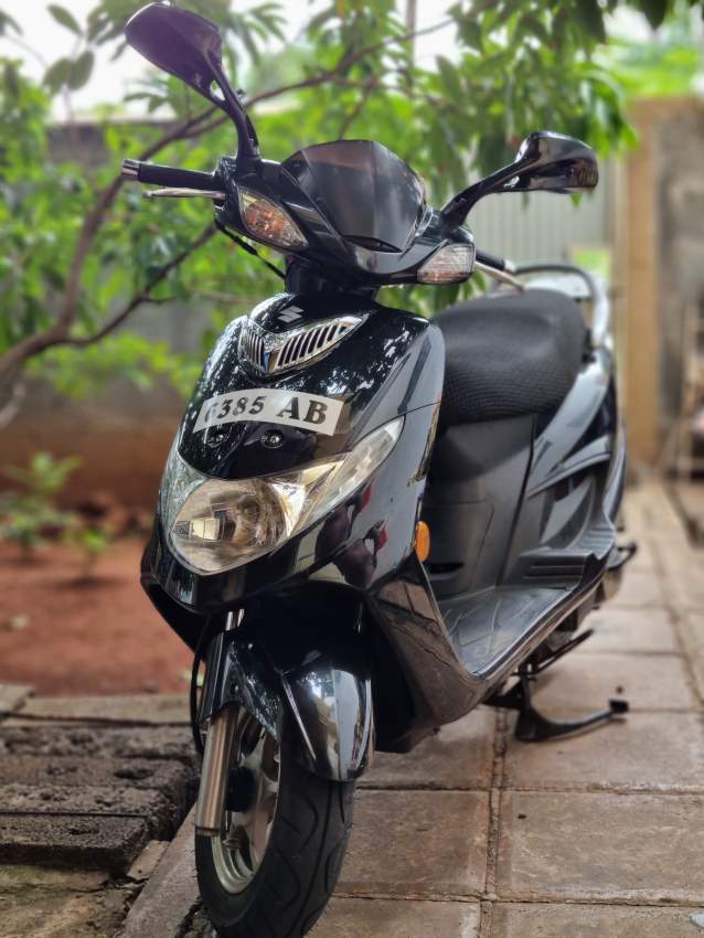 Suzuki AN 125 - 0 - Scooters (above 50cc)  on Aster Vender