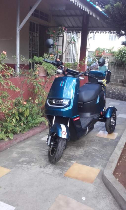 scooter electrique neuf - 1 - Electric Scooter  on Aster Vender