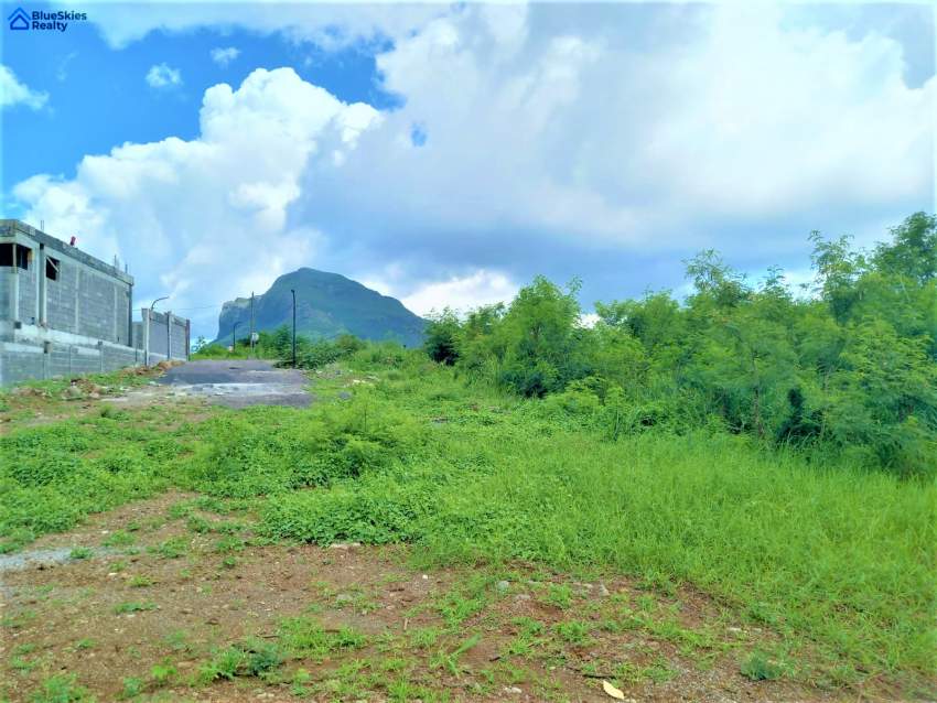 11.6 Perches for sales in Roche Brunes - 3 - Land  on Aster Vender