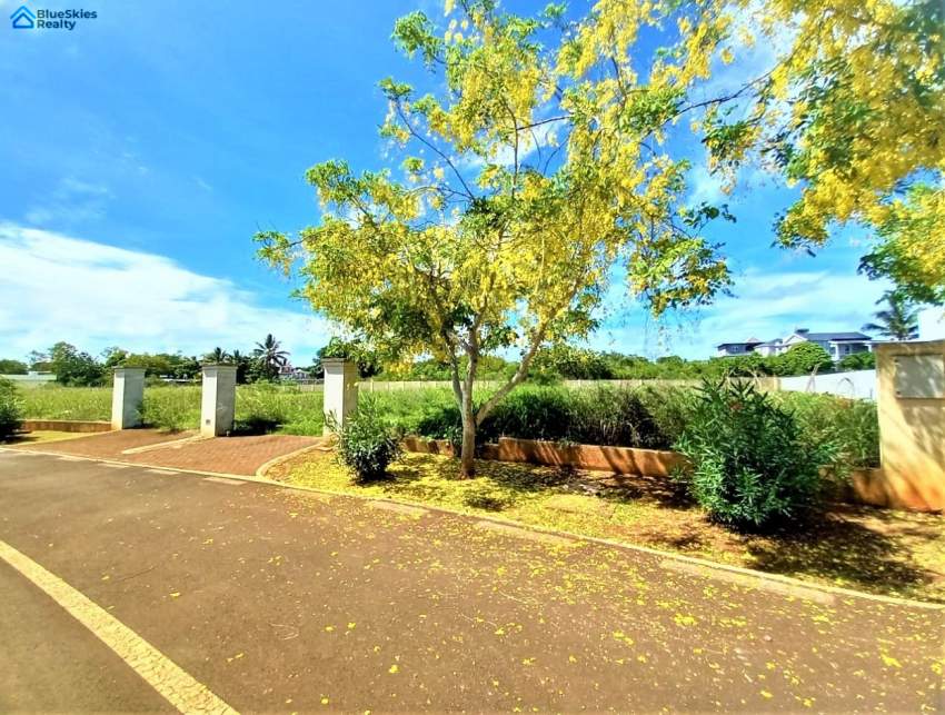29.6 Perches for sales in Morcellement Harmony - 4 - Land  on Aster Vender