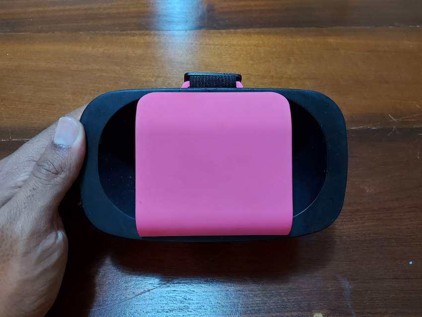 VIRTUAL REALITY HEADSET - 6 - Other Indoor Sports & Games  on Aster Vender