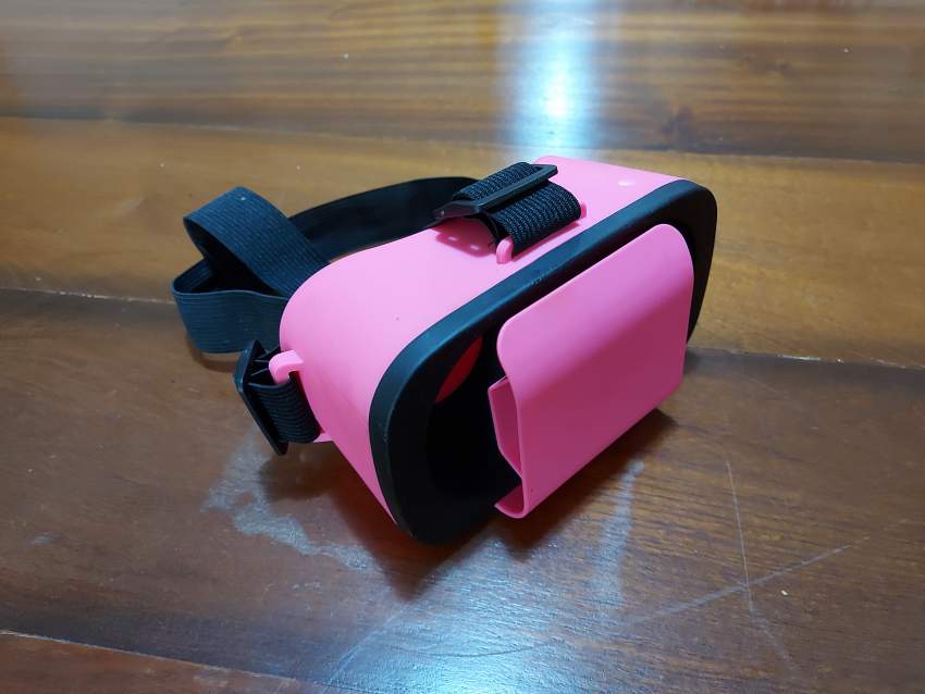 VIRTUAL REALITY HEADSET - 4 - Other Indoor Sports & Games  on Aster Vender
