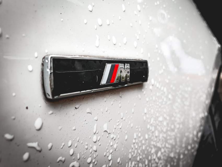 BMW 166i - 2 - Family Cars  on Aster Vender