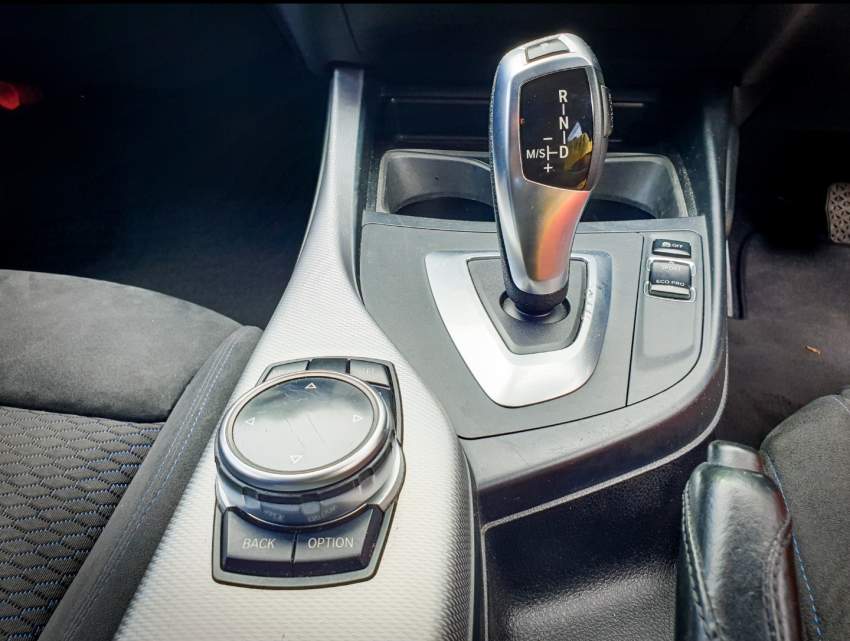 BMW 166i - 9 - Family Cars  on Aster Vender