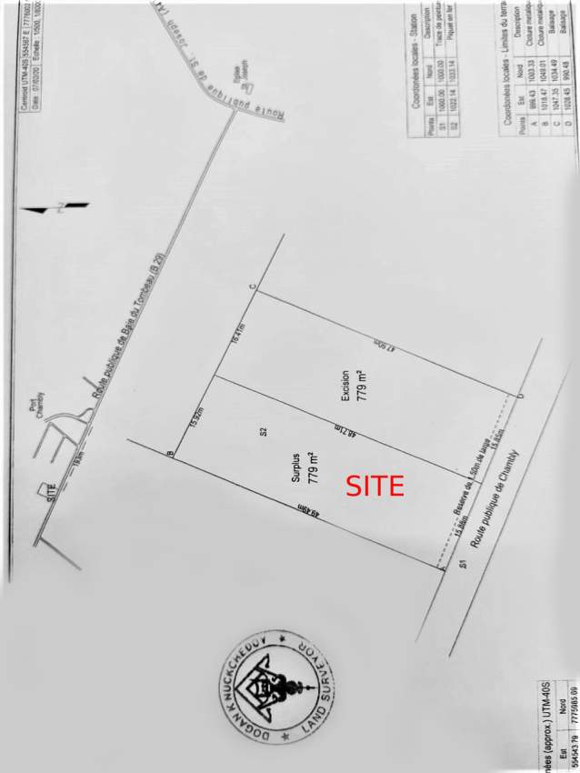 18.4 Perches for sales on main road of  Baie Du Tombeau - 4 - Land  on Aster Vender