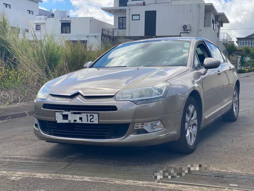 Citroën C5 1.6 T - 2 - Luxury Cars  on Aster Vender