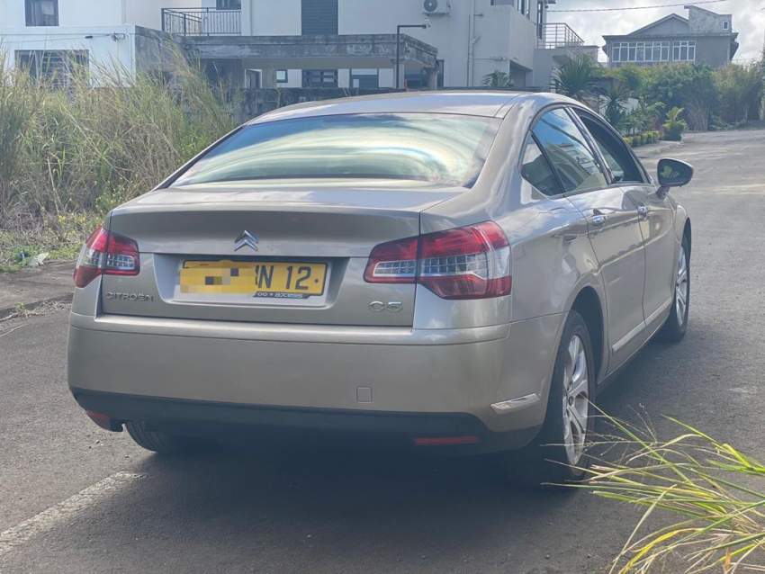 Citroën C5 1.6 T - 1 - Luxury Cars  on Aster Vender