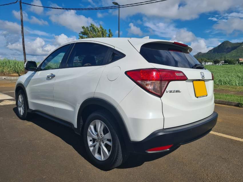 Honda Vezel 2016 for sale  - 2 - SUV Cars  on Aster Vender