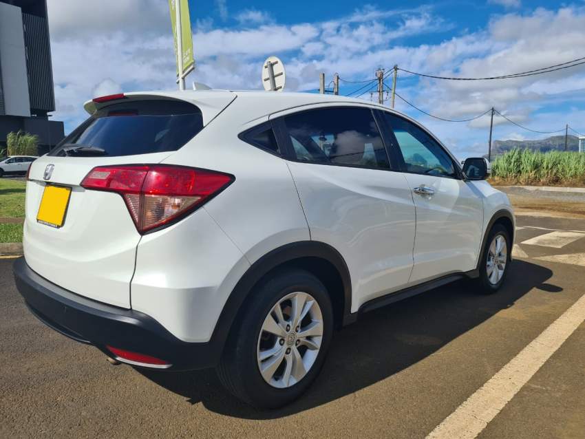 Honda Vezel 2016 for sale  - 3 - SUV Cars  on Aster Vender