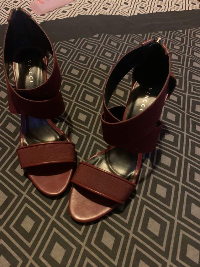 CROSS STRAP HEELS - VINCCI - SIZE 40 - 0 - Sandals  on Aster Vender