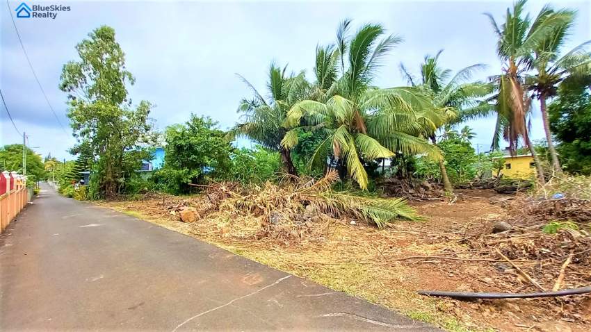 2 Portions of 10.4 Perches for sale at Riviere Du Rempart - 1 - Land  on Aster Vender