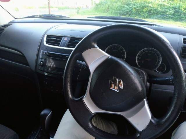 Suzuki Swift 2018 - 2 - Compact cars  on Aster Vender