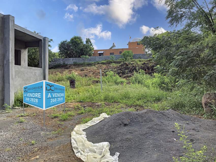 (Ref. MA7-629) Terrain résidentiel proche de l'autoroute - 6 - Land  on Aster Vender