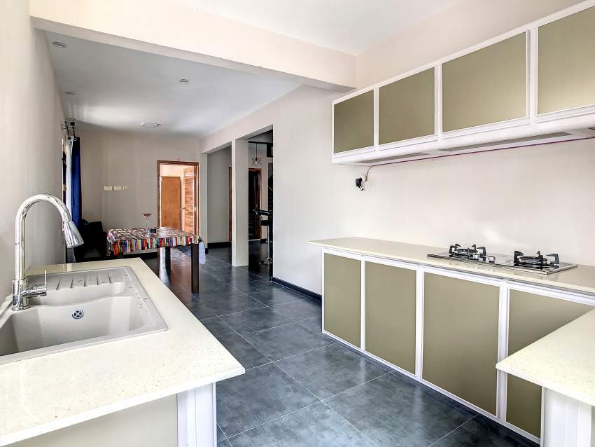 (Ref. MA7-630) Maison moderne avec un grand espace jardin - 4 - House  on Aster Vender