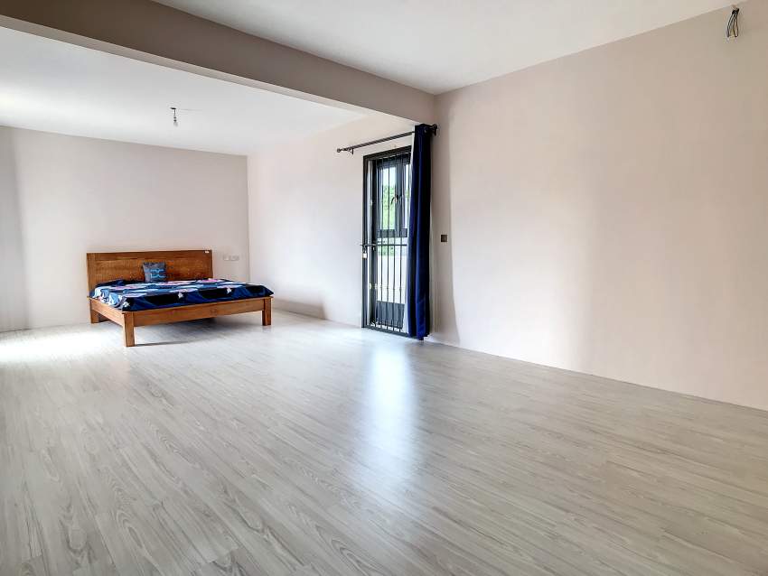 (Ref. MA7-630) Maison moderne avec un grand espace jardin - 5 - House  on Aster Vender