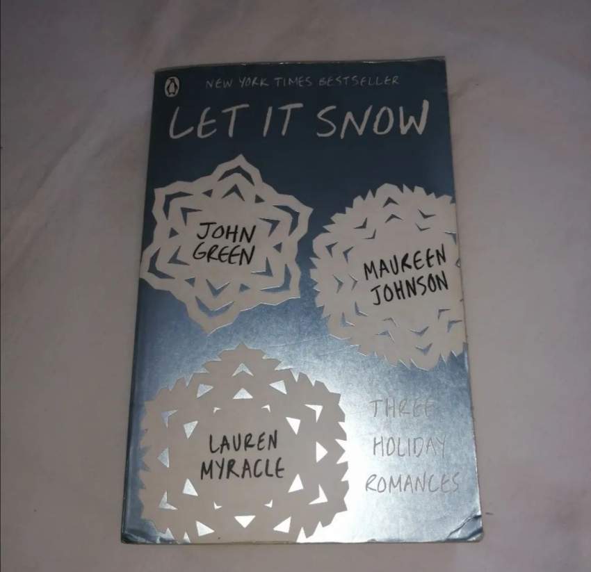 Let it snow - 1 - Fictional books  on Aster Vender