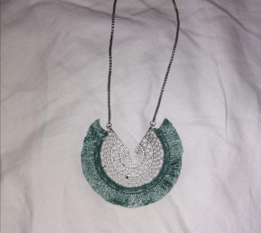 Ruffle necklace  - 1 - Necklaces  on Aster Vender