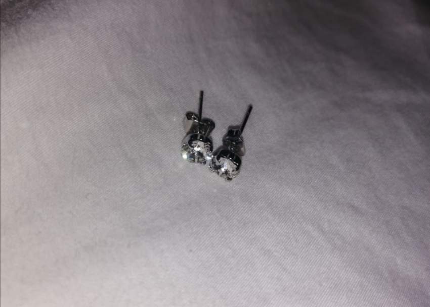 Stud earrings  - 0 - Earrings  on Aster Vender