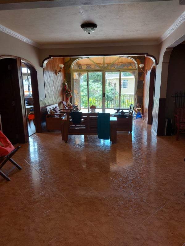 HOUSE FOR SALE - 8 - House  on Aster Vender