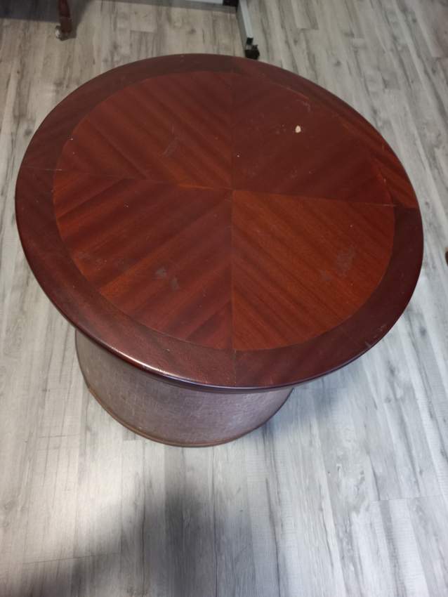 Table for sale  on Aster Vender