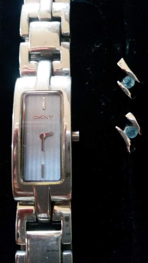 Watch and earings - 0 - Other Jewellery  on Aster Vender