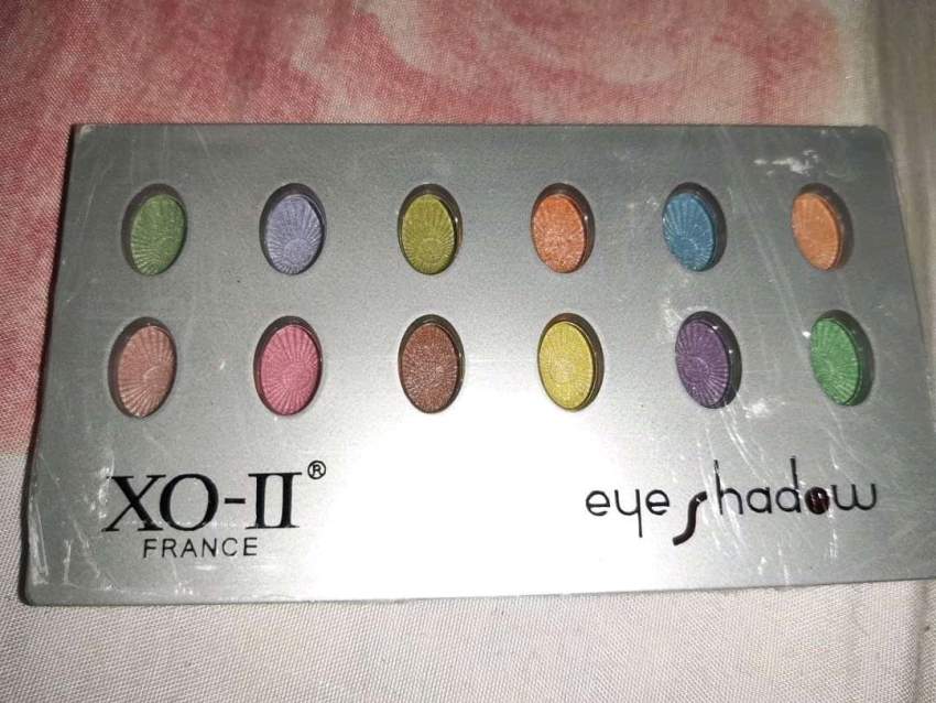 2 Eye Shadow & 1 Face Powder - 2 - Eye shadow  on Aster Vender