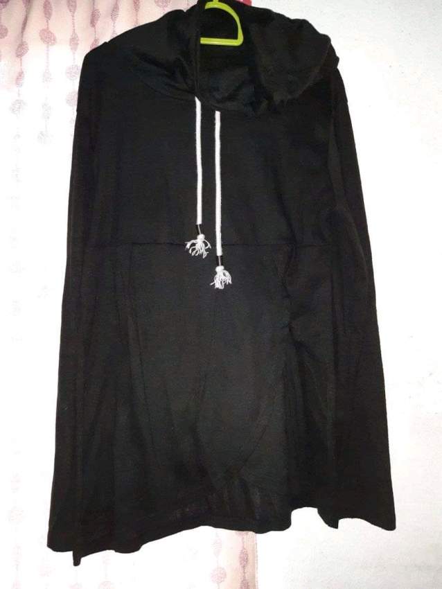 2 Pull a capuche a vendre - 0 - Hoodies & Sweatshirts (Women)  on Aster Vender