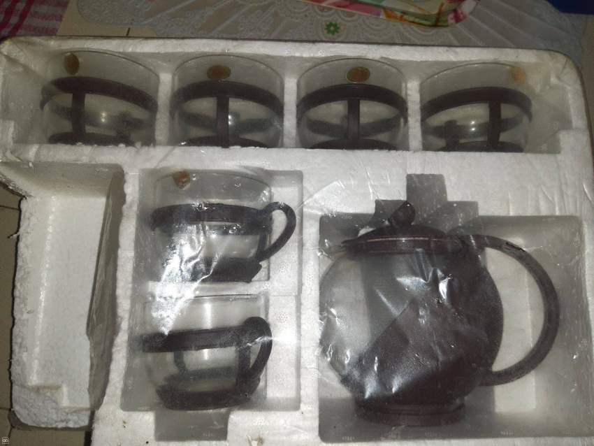 Service de the - 0 - Interior Decor  on Aster Vender