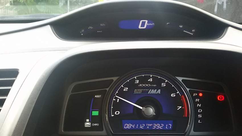 Honda Civic (Hybrid) - 2010 - 4 - Family Cars  on Aster Vender