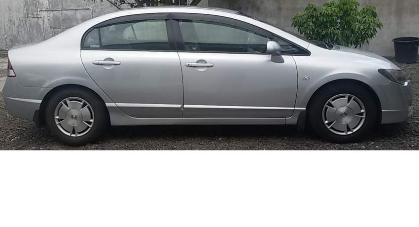 Honda Civic (Hybrid) - 2010 - 0 - Family Cars  on Aster Vender