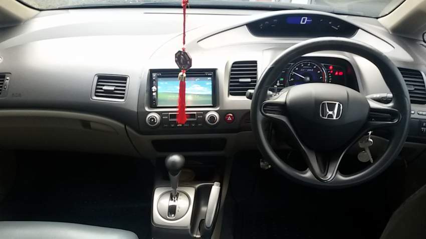 Honda Civic (Hybrid) - 2010 - 3 - Family Cars  on Aster Vender