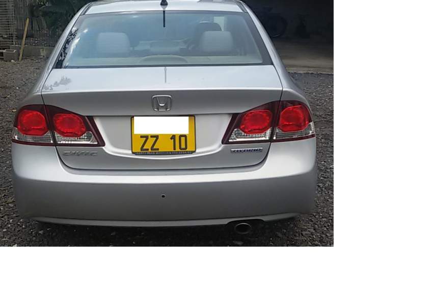 Honda Civic (Hybrid) - 2010 - 2 - Family Cars  on Aster Vender