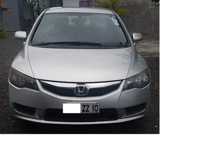 Honda Civic (Hybrid) - 2010 - 1 - Family Cars  on Aster Vender