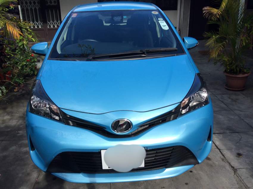 Toyota Vitz 1320 cc - 5 - Compact cars  on Aster Vender