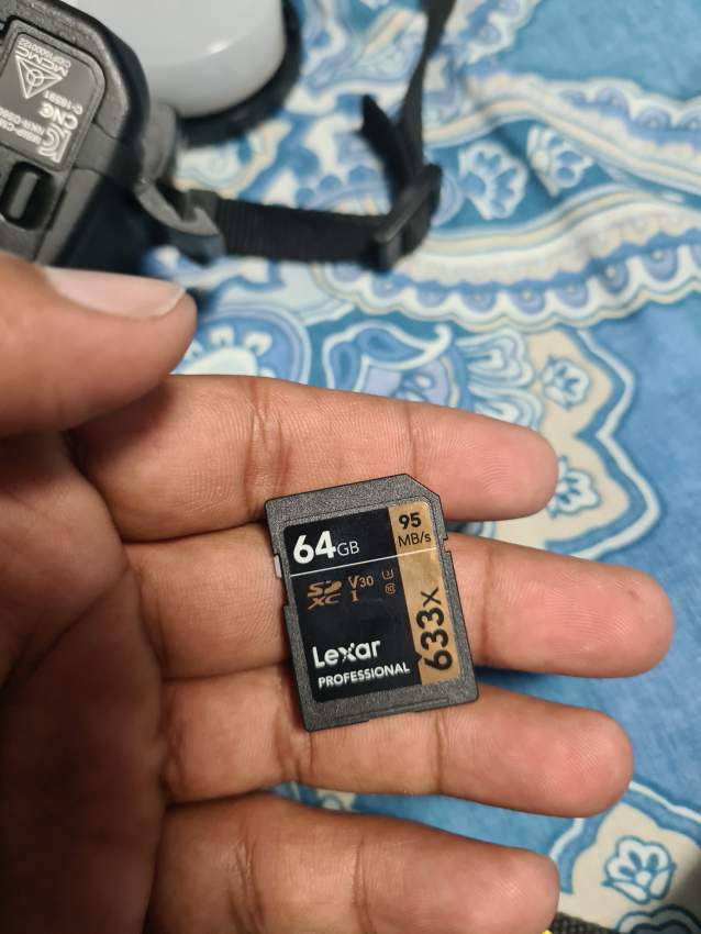 Nikon D5600 on Aster Vender