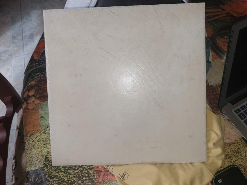 Carrelage/tiles - 1 - Others  on Aster Vender