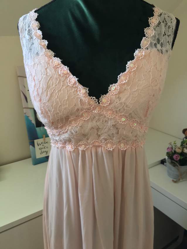 Evening dress / robe de soirée  - 1 - Dresses (Women)  on Aster Vender