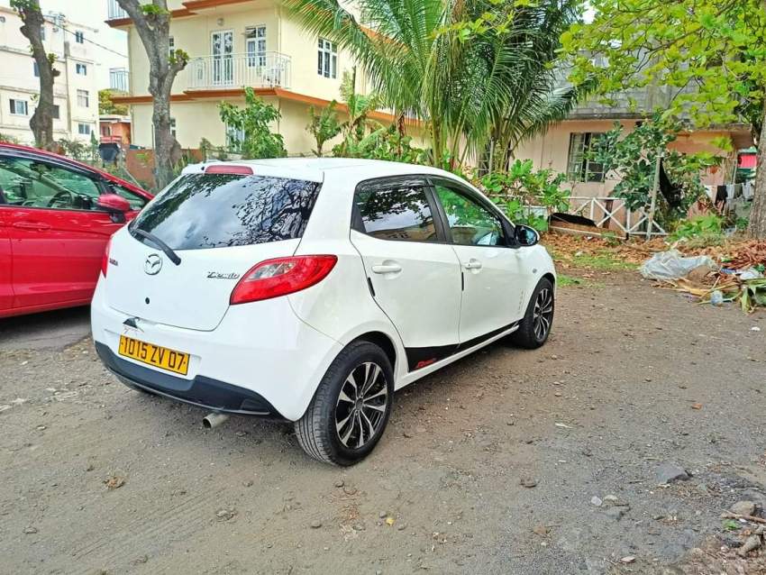 Mazda demio  - 0 - Compact cars  on Aster Vender