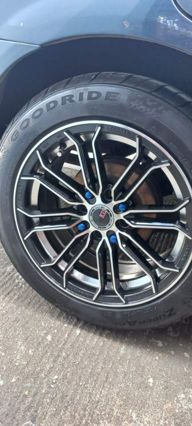 Nissan sunny 00 - 2 - Family Cars  on Aster Vender