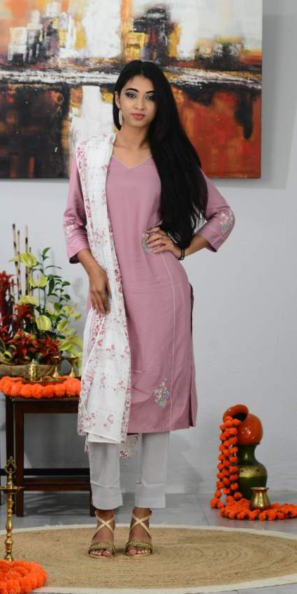 Kurti in stock - 0 - Suits (Women)  on Aster Vender