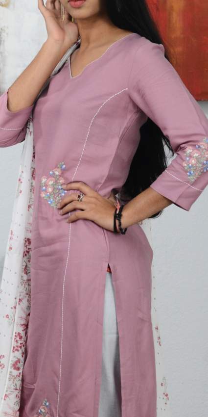 Kurti in stock - 1 - Suits (Women)  on Aster Vender